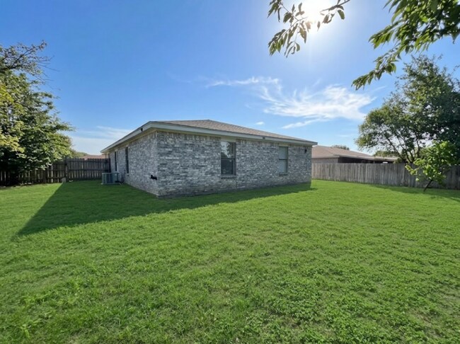 Building Photo - AVAILABLE BEGINNING OF MAY; APPLY TODAY AT OUR WEBSITE!!!