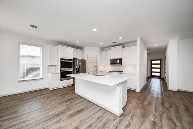 Building Photo - 3014 Jackmans Diamond