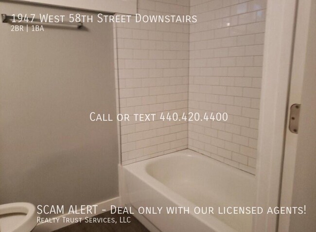 Building Photo - Stylish Downtown Living: Updated Downstair...