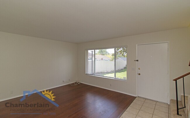 Building Photo - Cozy 3 Bedroom Townhouse in the Bay Shores South Community