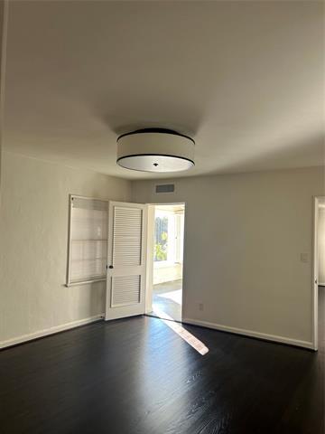 Building Photo - 4106 University Blvd