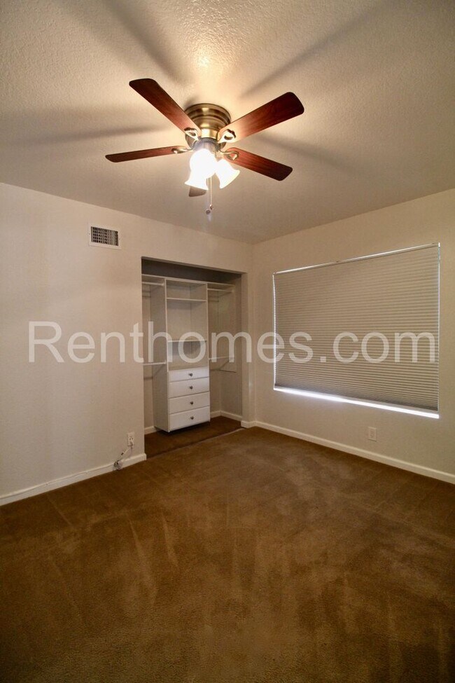 Building Photo - 15730 Via Calanova
