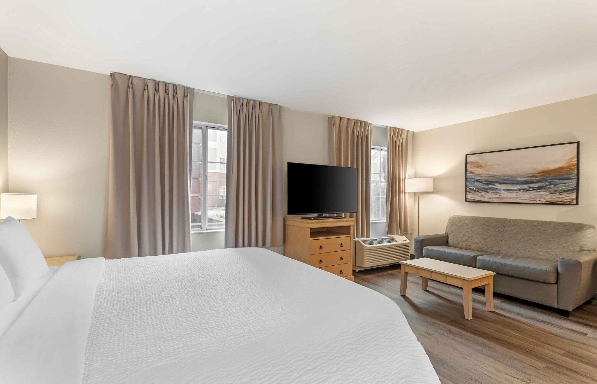 Building Photo - Furnished Studio-Orlando - Convention Ctr - Int'l Drive Area