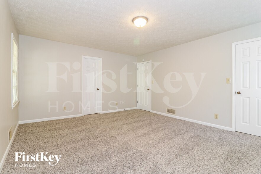 Building Photo - 5279 Santee St SW