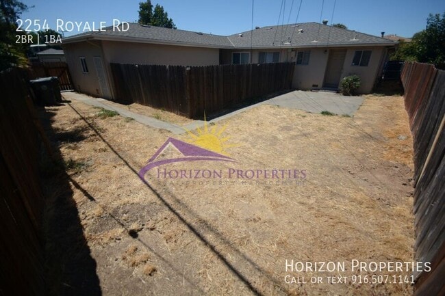Building Photo - 2254 Royale Rd