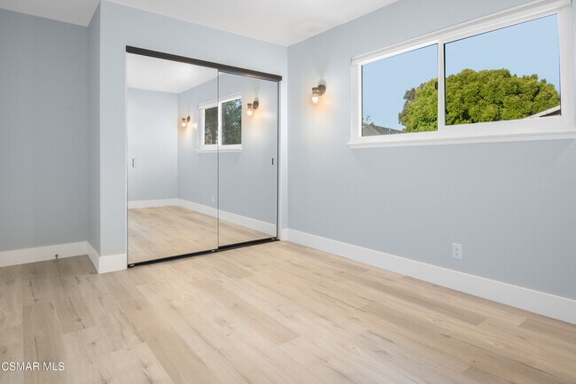 Building Photo - 2556 Spinnaker Ave