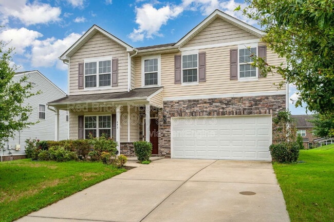 Building Photo - 493 Twelve Oaks Ln