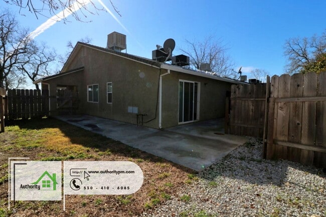 Building Photo - 3765 Main St