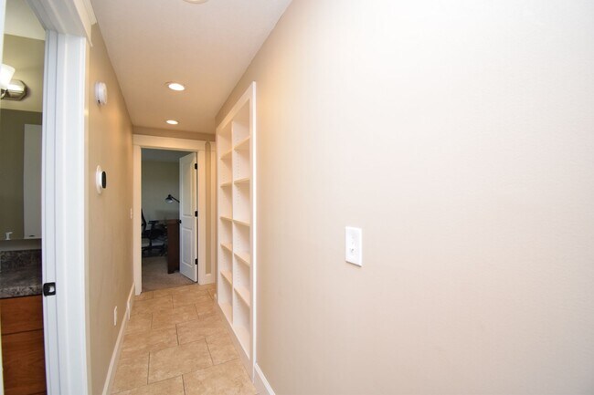 Building Photo - Updated 5 Bed West Valley Gem with Great Layout & Outdoor Living Space!!