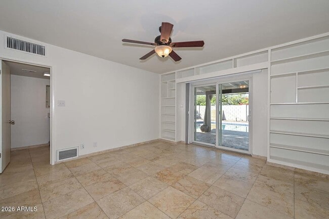 Building Photo - 6816 E Coronado Rd