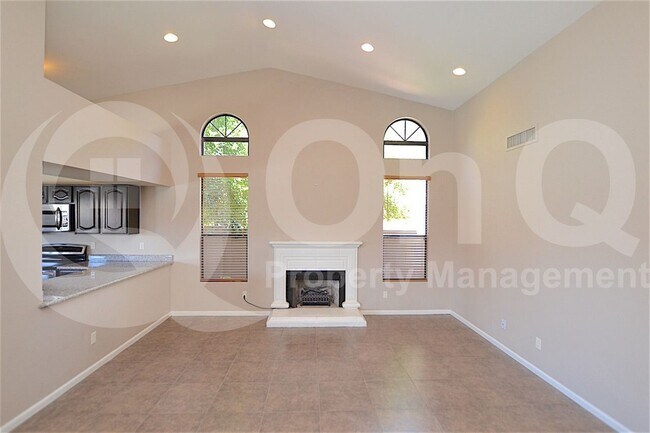 Building Photo - 510 S Lagoon Dr