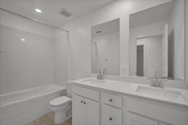 Building Photo - 12658 Rosefinch Wy