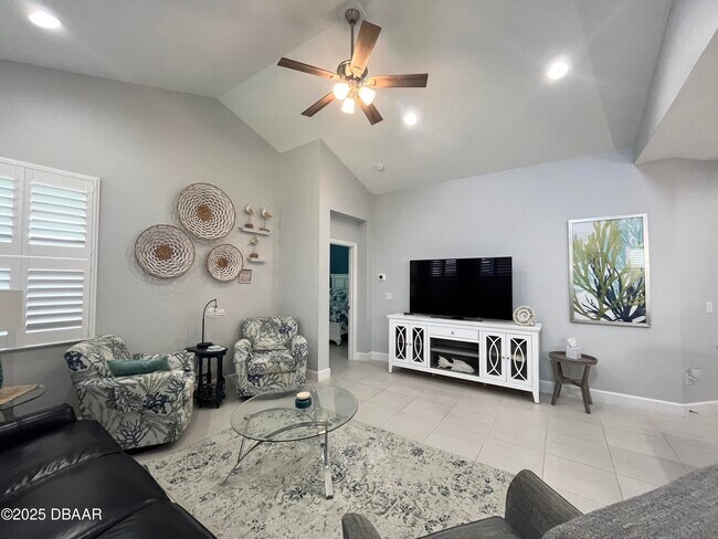 Building Photo - 487 Margaritaville Ave