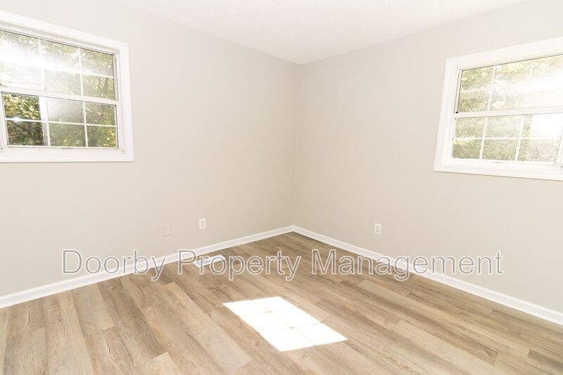 Building Photo - 4316 Greenbriar Rd
