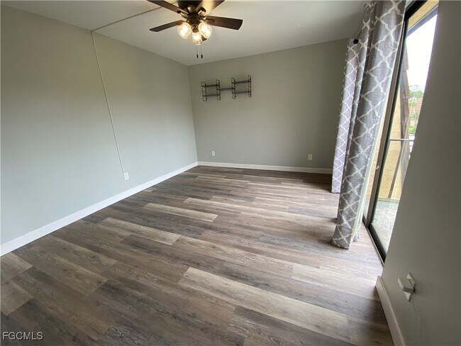 Building Photo - 1667 Park Meadows Dr