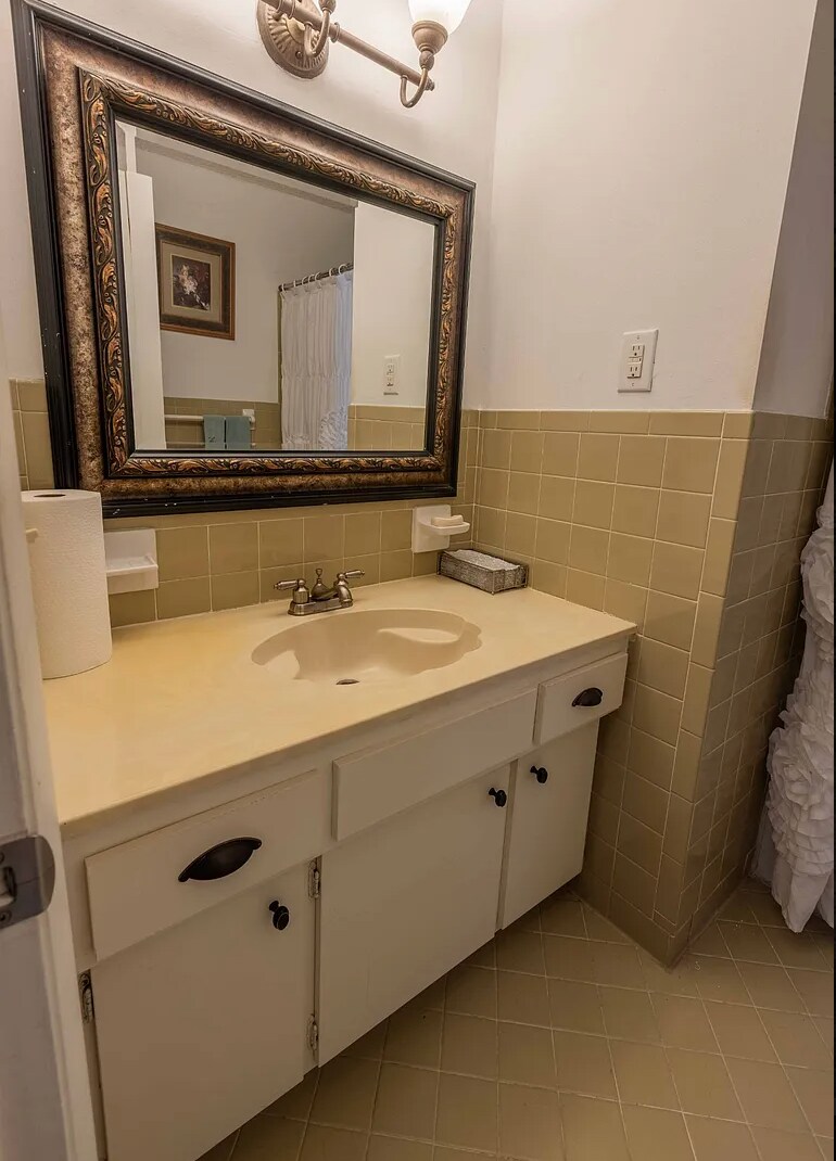 Building Photo - 5515 Country Dr
