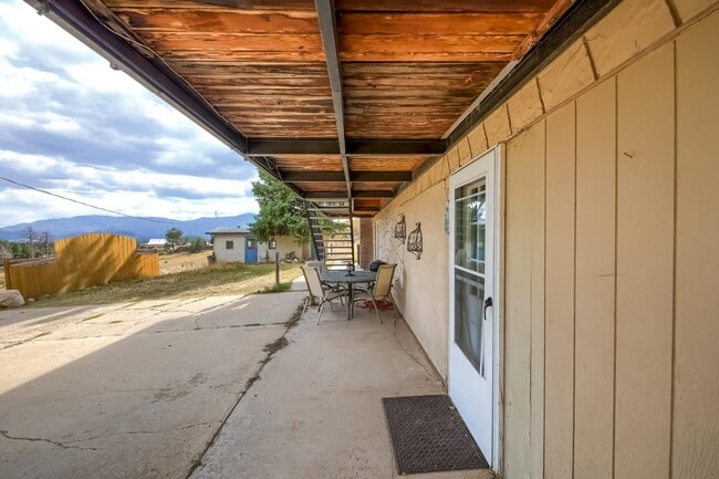 Building Photo - 14783 S Wandcrest Dr