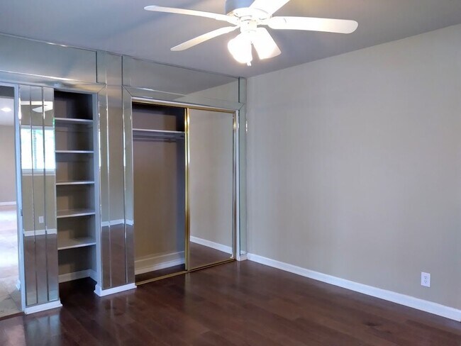 Building Photo - *COMING SOON* Exquisite Estate Living in Prestigious Hollywood Park With Outdoor Kitchen!