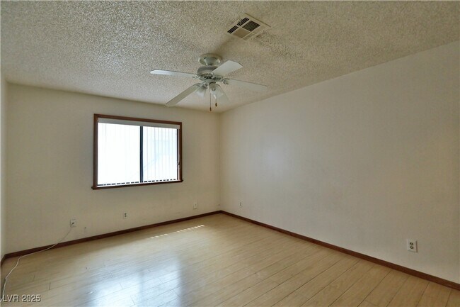 Building Photo - 6625 W Tropicana Ave