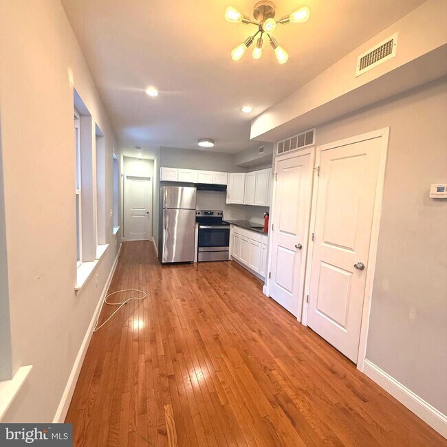 Building Photo - 5908 Old York Rd