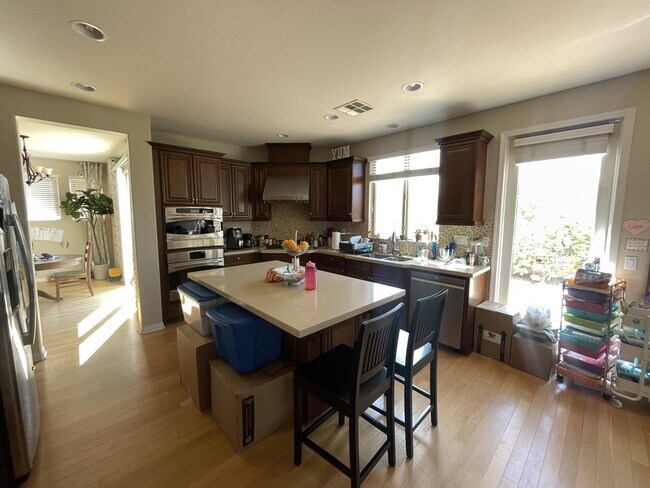 Building Photo - 11320 Laurelcrest Dr