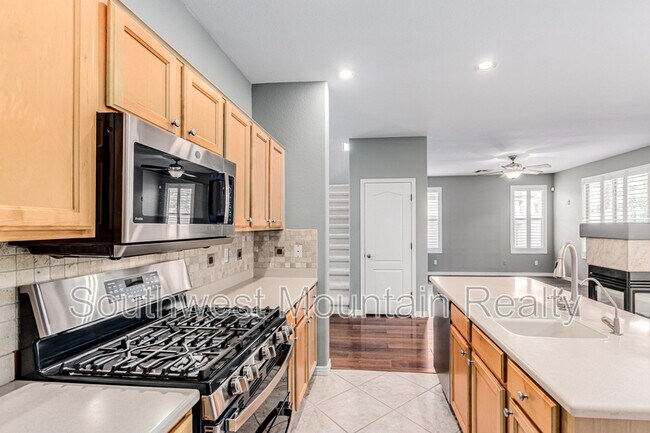 Building Photo - 1149 N Cholla St