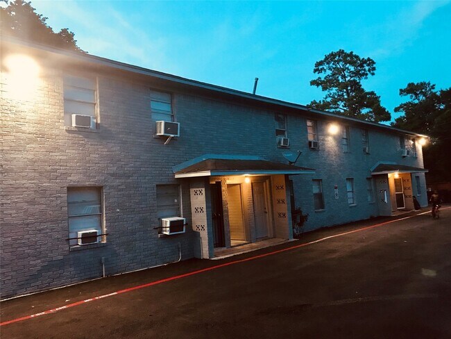 Building Photo - 8717 Spaulding St