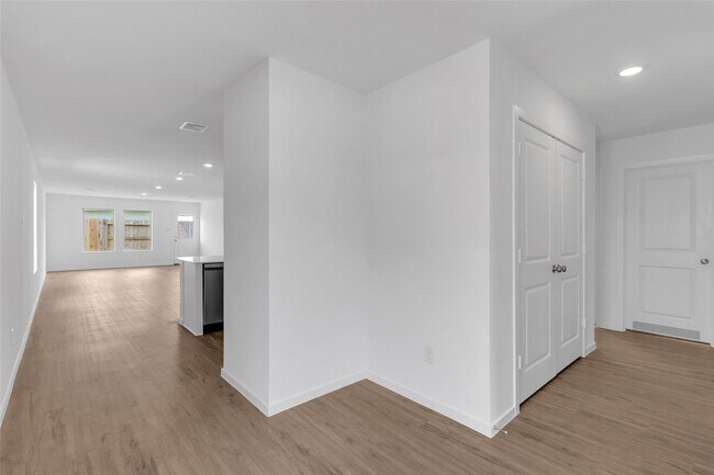 Building Photo - 18699 Cepagatti Dr