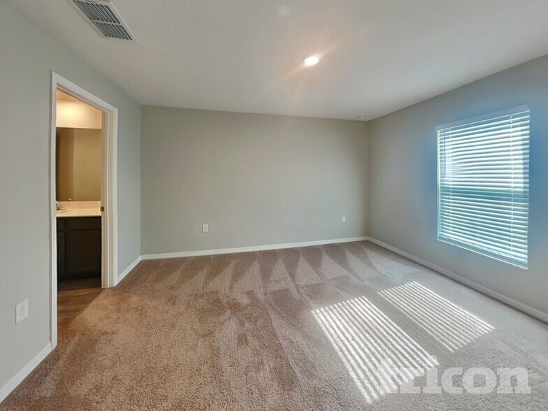 Building Photo - 6150 Dolostone Dr