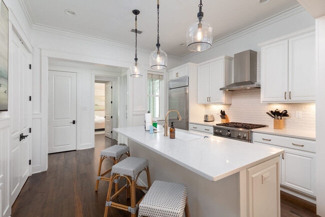 Building Photo - 80 East Royal Fern Way