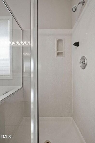 Building Photo - 107 Governors House Dr