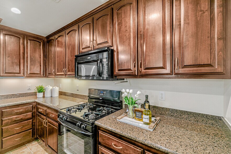Building Photo - 40733 Greystone Ter