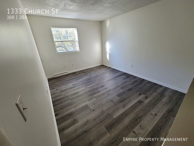 Building Photo - 1333 Church St