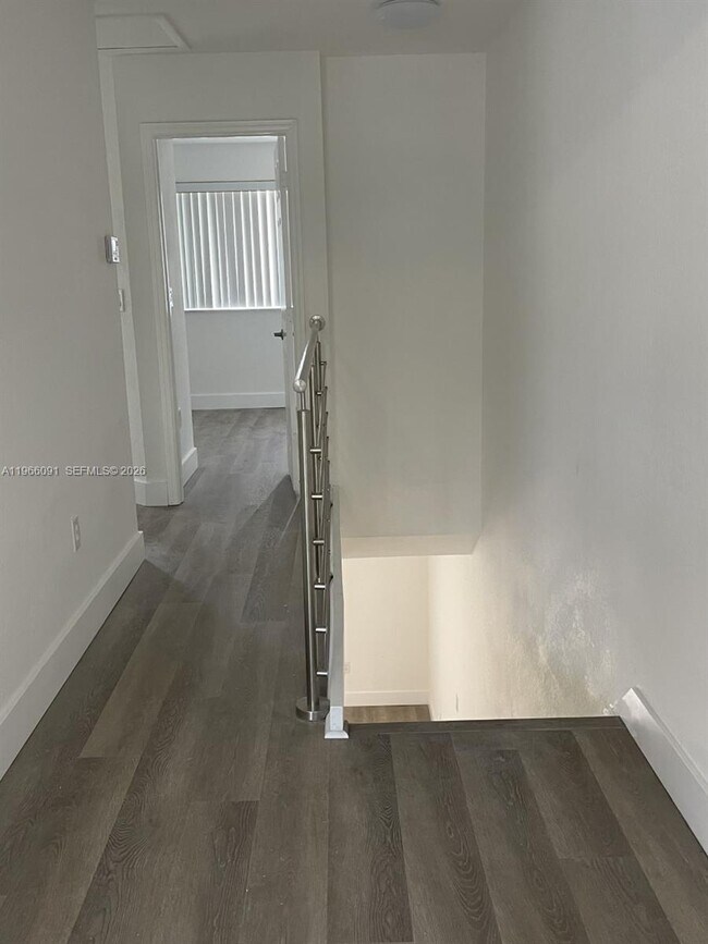 Building Photo - 5725 NW 114th Path