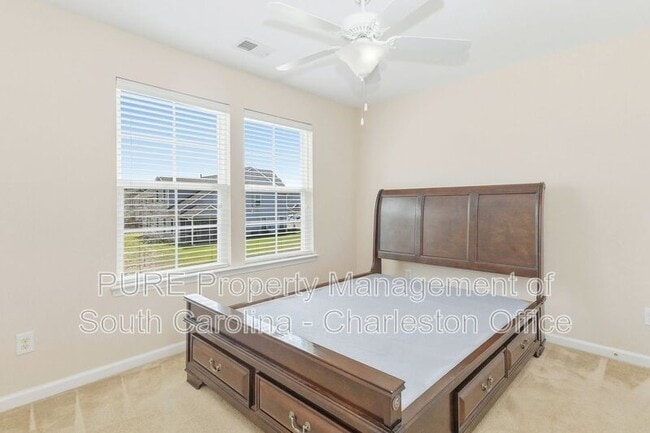 Building Photo - 481 Gianna Ln