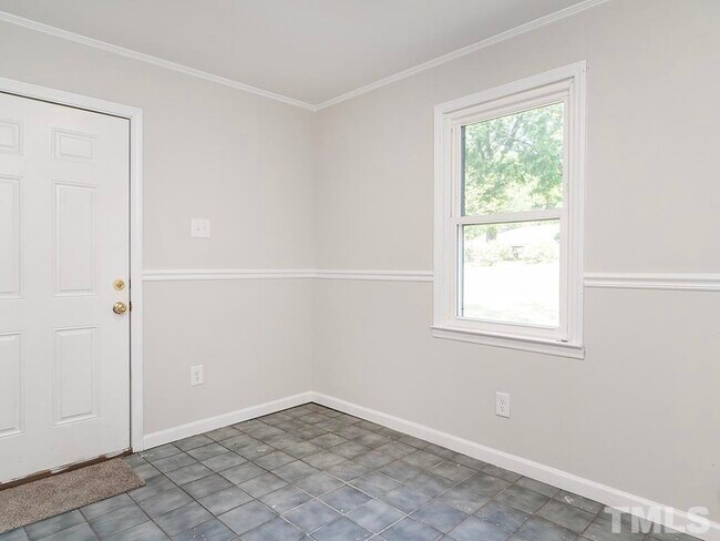 Building Photo - 234 Hatch St