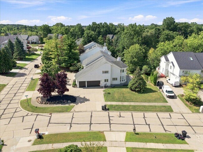 Building Photo - 6122 Trailwood Ln