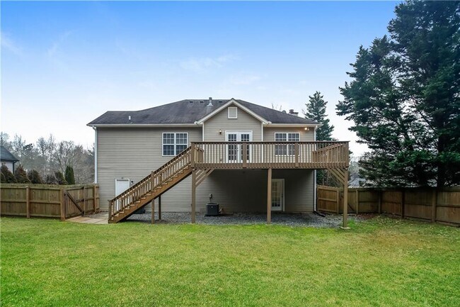 Building Photo - 320 Clear Brook Trail