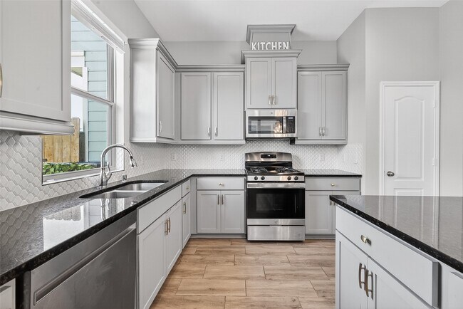 Building Photo - 5011 Pr Ter Ln