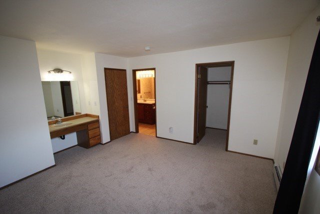 Building Photo - 2 Bedroom Condo in East Anchorage!