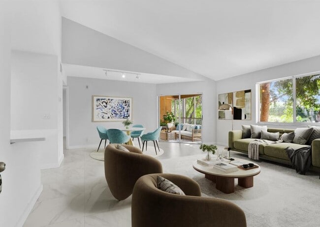 Building Photo - 3430 Pinewalk Dr N