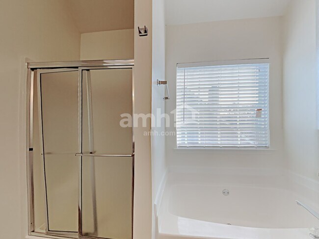 Building Photo - 4158 Elderberry Dr