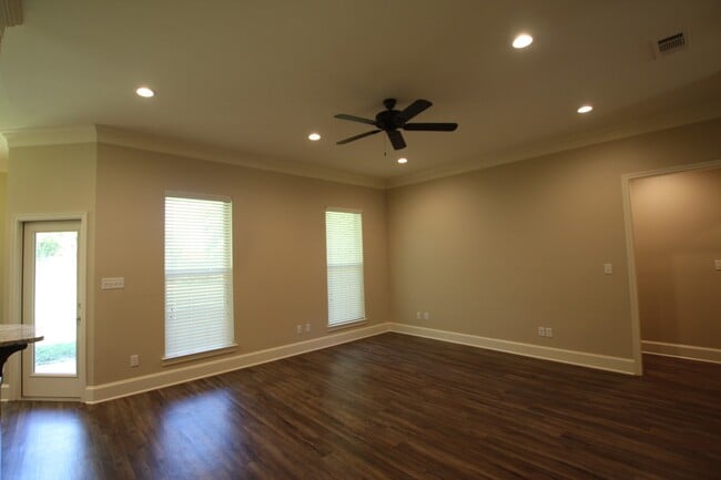 Building Photo - Beautiful 4 Bedroom Home Coming Soon in Bu...