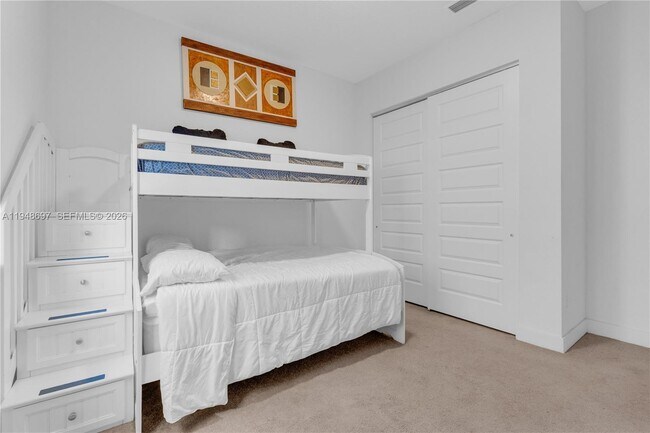 Building Photo - 10890 Shore St