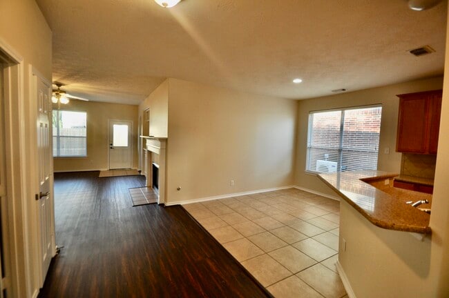 Building Photo - 12315 Field Brook Ct