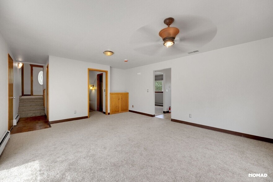 Building Photo - 3636 Royal Dr