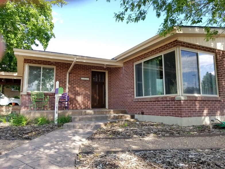 Building Photo - 1615 S 50 W