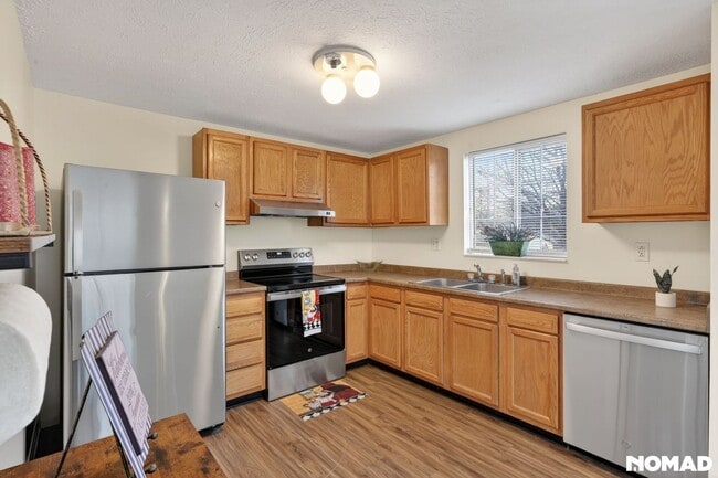 Building Photo - 603 Dellinger Dr