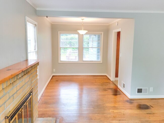 Building Photo - Adorable Hazelwood Bungalow on Secluded Road with Detached Garage, Expansive Basement and Yard