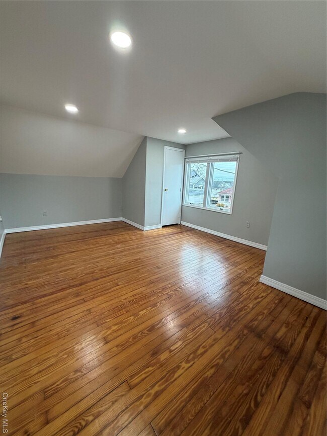 Building Photo - 7 S Atlantic St